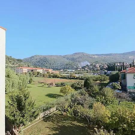 In With 1 Bedrooms, Wifi And Outdoor Swimming Pool Apartment